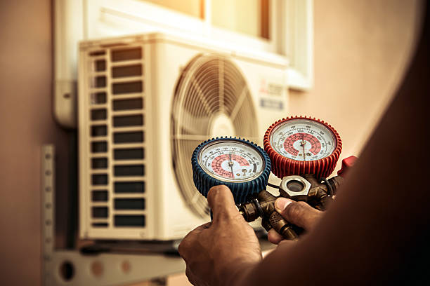 Professional Hvac Installation technician working in Rochelle Park, NJ